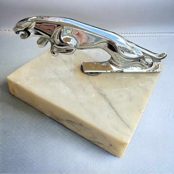 VINTAGE JAGUAR CHROME HOOD ORNAMENT MARBLE MOUNTED - Picture 7 of 16